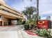 Econo Lodge Inn & Suites