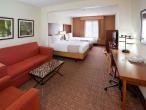 La Quinta Inn & Suites by Wyndham BannockburnDeerfield