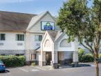 Days Inn & Suites by Wyndham Vancouver