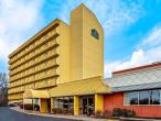 La Quinta Inn & Suites by Wyndham Stamford / New York City