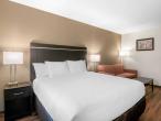 Econo Lodge Inn & Suites