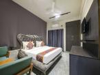 Fabhotel Naina Residency