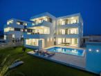 Apartments & Rooms Pool Villas Maris