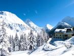 Waldhotel Fletschhorn - Panoramic Retreat in Saas Fee