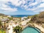 Easy access to South Palmilla beach