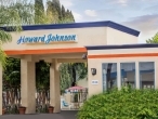 ハワード　ジョンソン　ホテル　&　スイーツ　バイ　ウィンダム　オレンジ