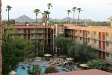 Embassy Suites by Hilton Phoenix Airport