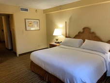 Embassy Suites by Hilton Phoenix Airport