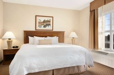 Hampton Inn & Suites Providence/Warwick-Airport