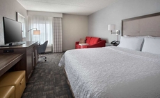 Hampton Inn Boston - Logan Airport