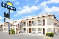 Days Inn by Wyndham Kingman East