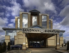 Sandman Signature London Gatwick Hotel