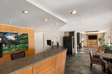 Travelodge by Wyndham Abbotsford Bakerview