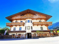 Hotel Alpenstolz