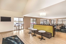 La Quinta Inn & Suites by Wyndham Philadelphia Airport