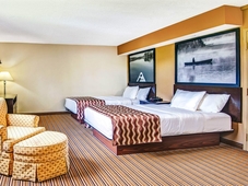 Super 8 by WyndhamHuntsville