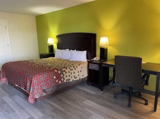 Econo Lodge Inn & Suites Sweetwater I-20