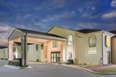 Namaste Inn & Suites Dawsonville