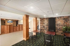 Days Inn & Suites by Wyndham Commerce