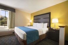 Days Inn & Suites by Wyndham Commerce