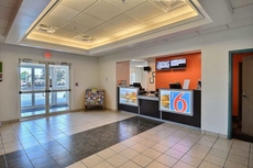 Motel 6 Tewksbury, MA - Boston