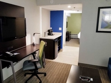 Holiday Inn Express & Suites Miami - Hialeah, an IHG Hotel