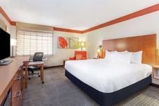 La Quinta Inn & Suites by Wyndham Chicago Tinley Park