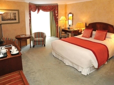 BEST WESTERN Swindon Blunsdon House Hotel, BW Premier Collection