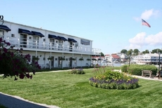 Boothbay Harbor Inn