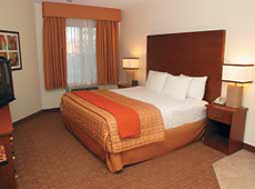 La Quinta Inn & Suites Chicago North Shore