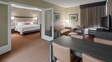 BEST WESTERN Plus Kendall Hotel & Suites