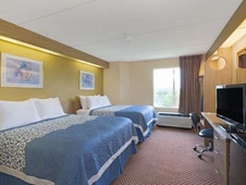 Days Inn by Wyndham Pittsburgh International Airport