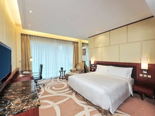 New World Dalian Hotel