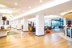 DoubleTree by Hilton Paris Bougival