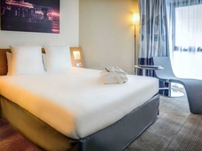 Novotel Paris Suresnes Longchamp