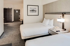 DoubleTree by Hilton Hotel & Suites Jersey City