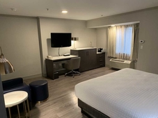 Best Western Plus Executive Suites