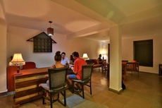 St. Lachlan Hotel & Suites