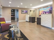 La Quinta Inn & Suites by Wyndham Detroit Utica