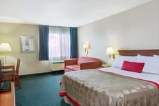 Ramada by Wyndham Hawthorne LAX / LA Stadium