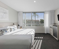 Oaks Nelson Bay Lure Suites