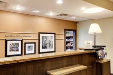 Hampton Inn & Suites Chicago/St. Charles