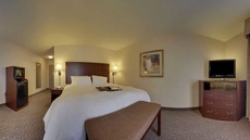 Hampton Inn & Suites West Bend