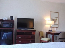 Hampton Inn & Suites Cleveland Mentor