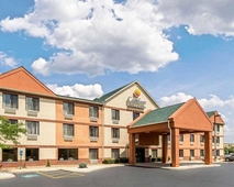 Comfort Inn & Suites near Tinley Park Amphitheater