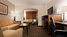 BEST WESTERN Plus Eagleridge Inn & Suites