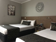 Burnie Central Townhouse Hotel