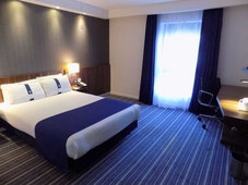 Holiday Inn Express Dunstable, an IHG Hotel