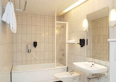 Comfort Hotel Victoria Floro, Markegata 43, 6900, Norway