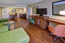 Hampton Inn & Suites Asheville Airport